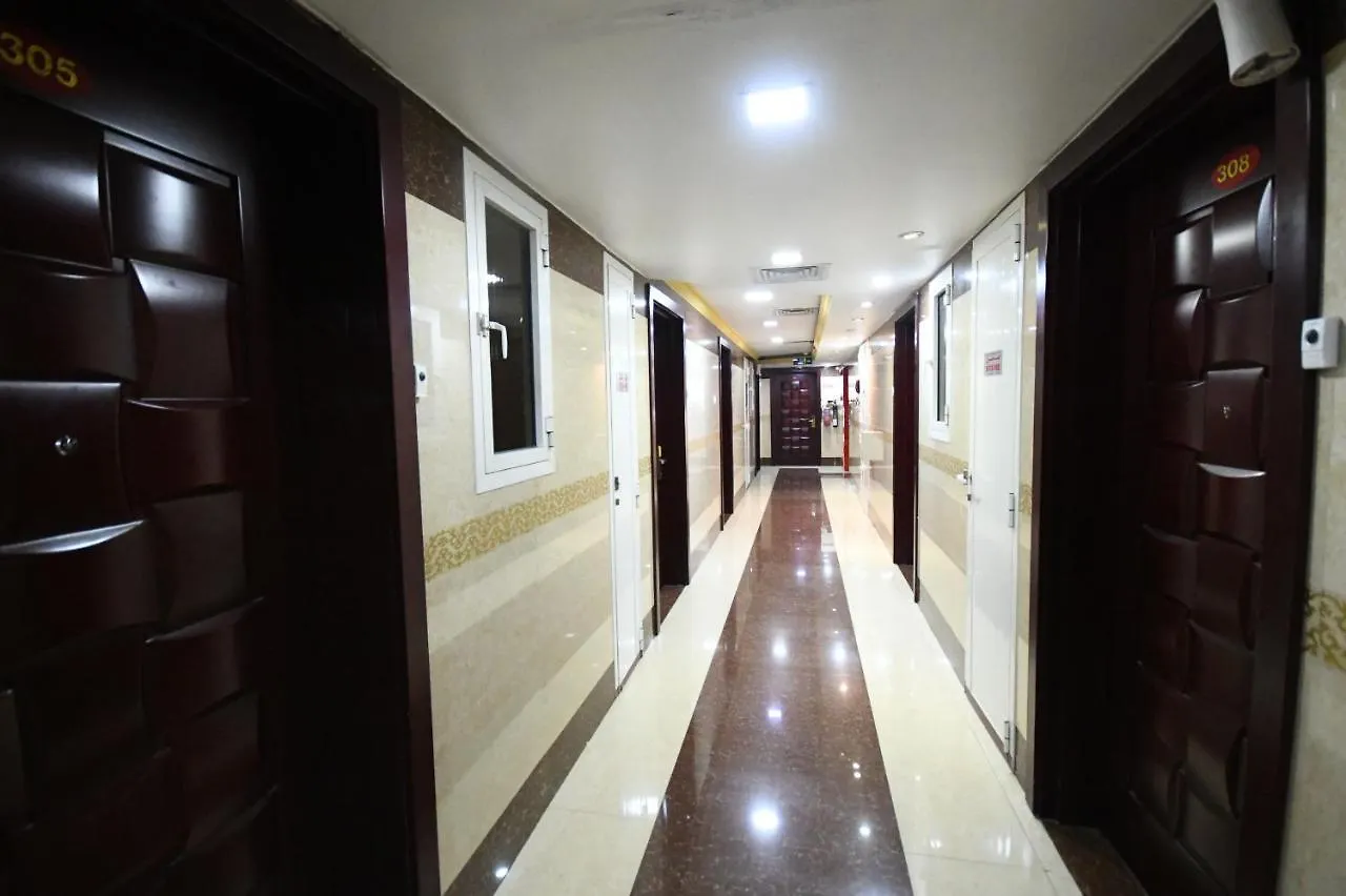 Maaeen Hotel ドバイ