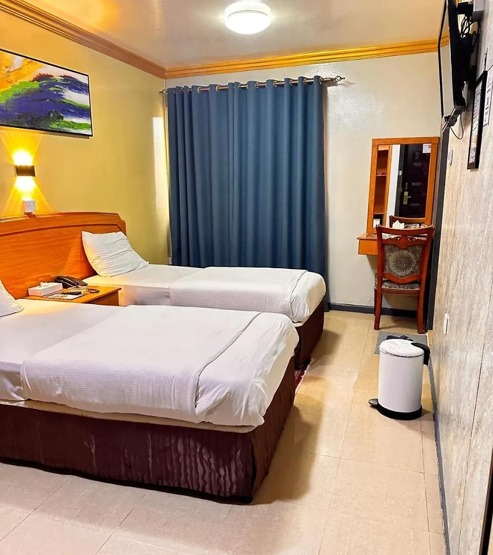 Maaeen Hotel ドバイ